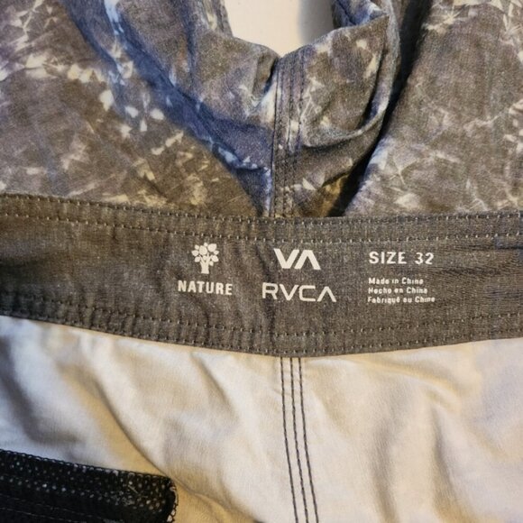 RVCA Sanur Gray Swim Trunks Board Shorts Swim Swimsuit Size 32 Beach - Picture 8 of 11